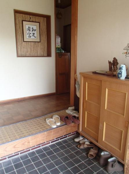 出雲市小山町　中古戸建の玄関