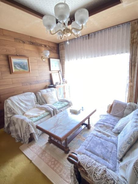 出雲市小山町　中古戸建の居間・リビング