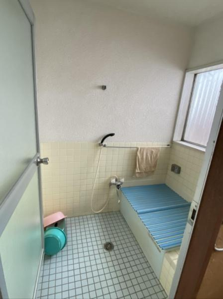 出雲市小山町　中古戸建の浴室