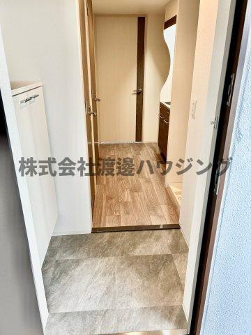 アルティザ江坂の玄関