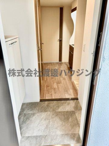 アルティザ江坂の玄関