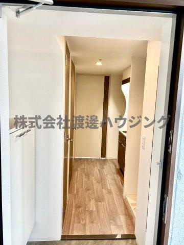 アルティザ江坂の玄関