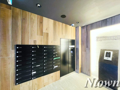 【エントランス】 | RESIDENCE RAMIA | 落ち着いたエントランスです