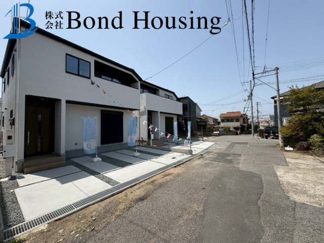 LDK19帖・ＳＩＣ　ＷＩＣ付き・玉津町今津　2期2号棟の前面道路含む現地写真