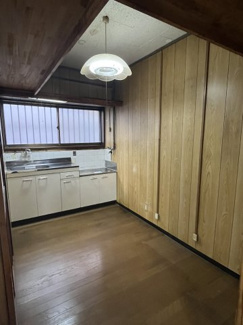 【キッチン】 | 奥野貸家 | ダイニングキッチンです。照明は残置物です。