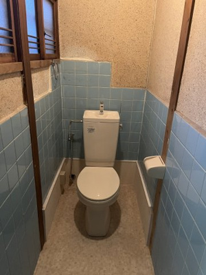 【トイレ】 | 奥野貸家 | 広々としたトイレです。