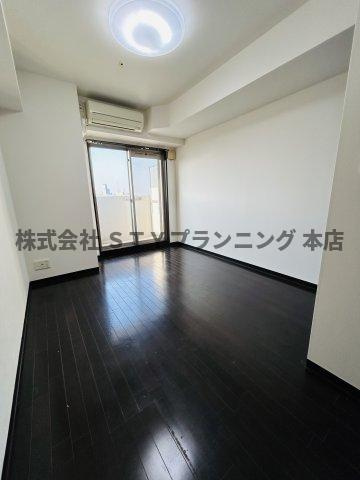 仲介手数料0円！プレミアムコート名古屋金山インテルノの居間・リビング