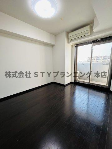 仲介手数料0円！プレミアムコート名古屋金山インテルノの居間・リビング