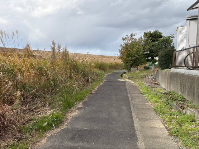 売土地　岐阜市高河原　502.15坪の前面道路含む現地写真