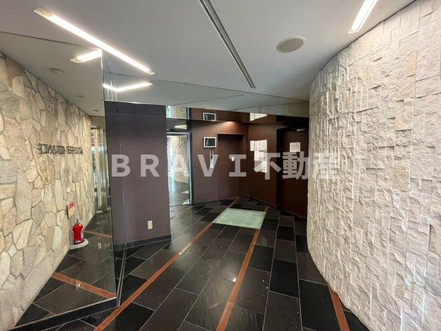 アドバンス上町台グレイス　BRAVI不動産のロビー|【アドバンス上町台グレイス】建物の内部です