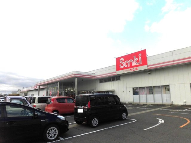 パル霧島の周辺|ファション市場 サンキ 559ｍ