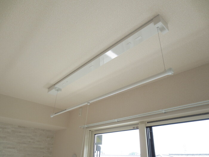 アールエム都北の設備|206 室内物干し