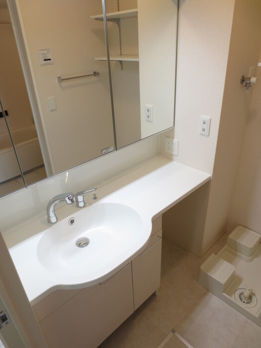 アールエム都北の独立洗面台|206 洗髪洗面化粧台