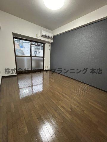 仲介手数料０円！アーバンライフヤマゼンの居間・リビング