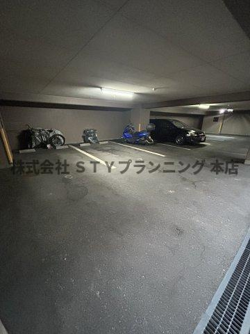 仲介手数料０円！アーバンライフヤマゼンの駐車場