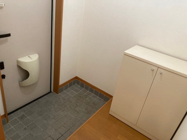 エコーハイツの玄関