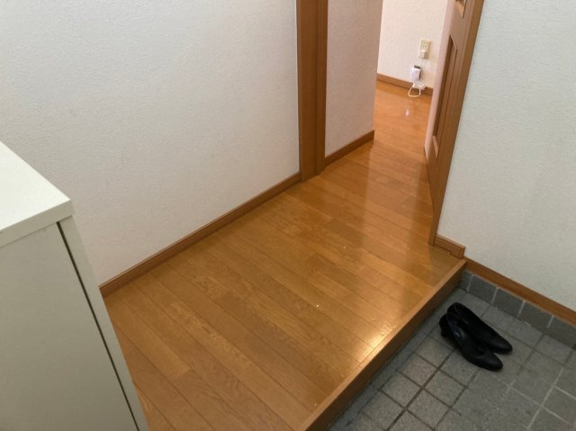 エコーハイツの玄関