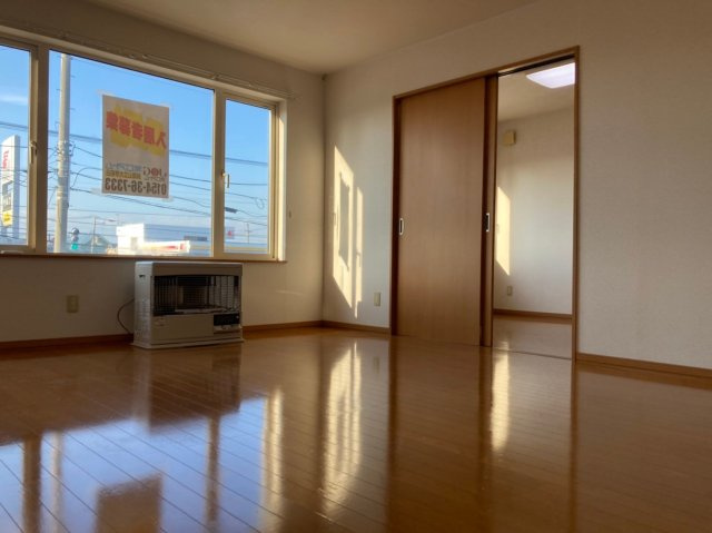 エコーハイツの居間・リビング