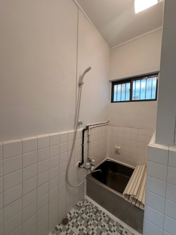 藤岡貸家の浴室