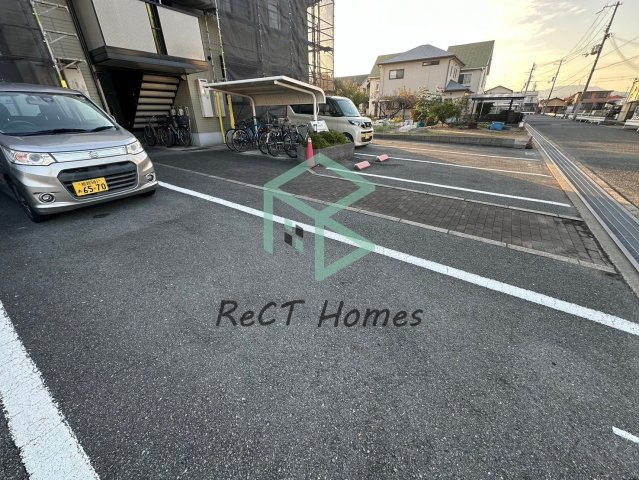 フォレスト21の駐車場