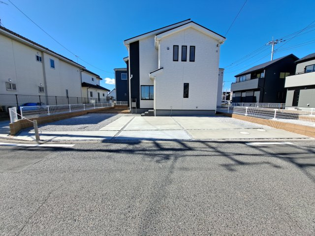 新築　太田市岩瀬川町第8　Livele Garden.S  4号棟の駐車場|現地写真　駐車スペースは3台分可能です！
