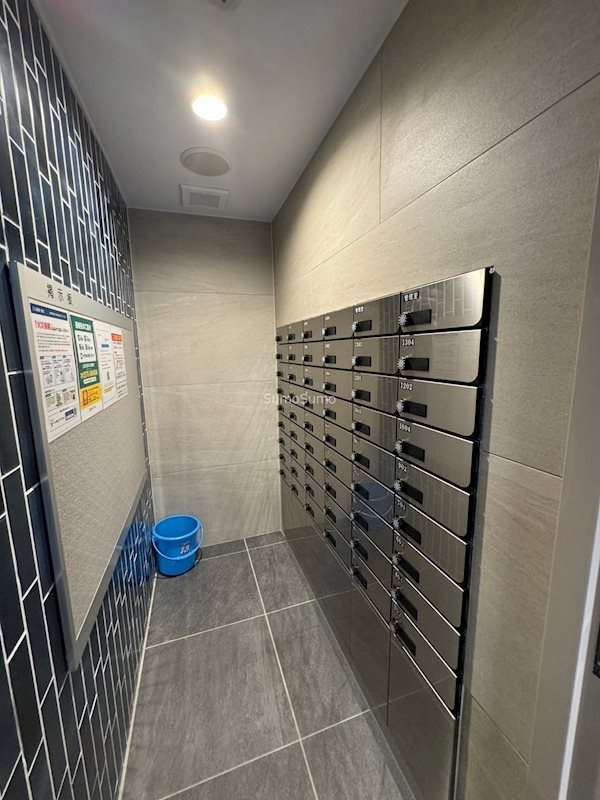 大阪市西区新町３丁目の賃貸マンションの外観