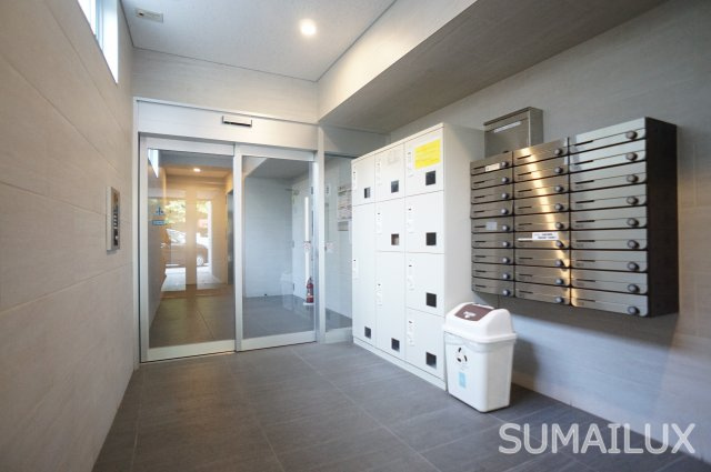 熊本市中央区新町１丁目の賃貸マンションのエントランス