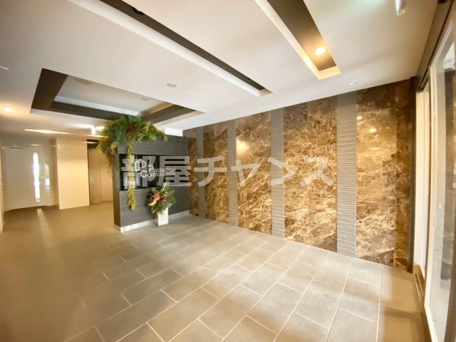 プレサンス丸の内フォートのロビー