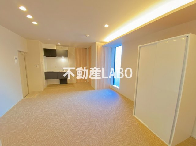 リエゾンコート弁天町の居間・リビング