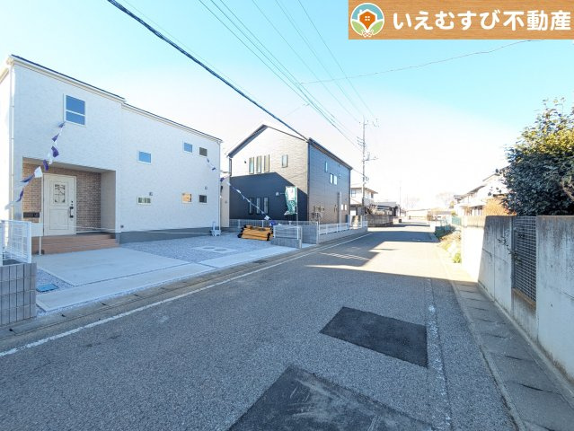 Livele Garden.S　大泉町第5仙石の前面道路含む現地写真