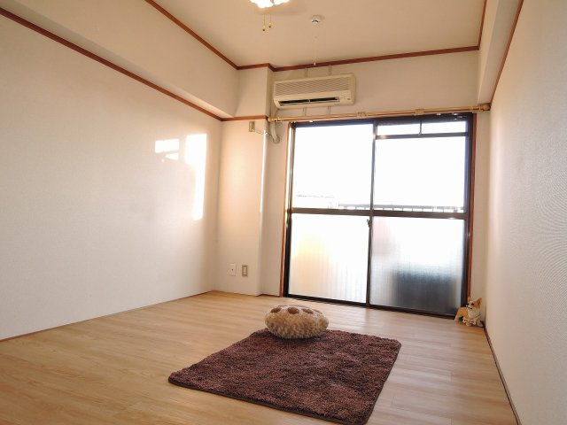 レジデンス連歌屋