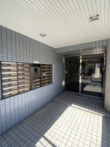 エステート・モア大橋Ⅱのエントランス|建物の内部です