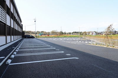 【駐車場】 | Fleur(フルール） A | 駐車場