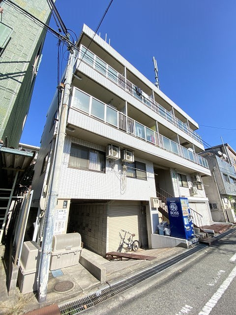 尼崎市尾浜町２丁目のアパートの外観