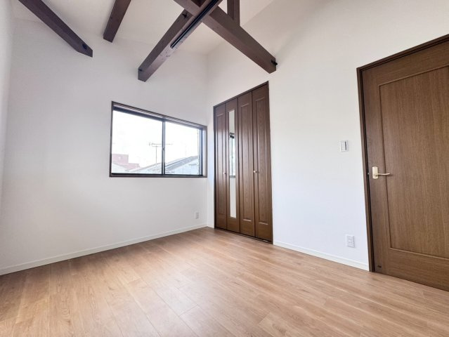 向日市寺戸町三ノ坪　中古戸建の洋室