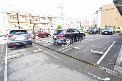 【駐車場】 | メゾンラフィネ