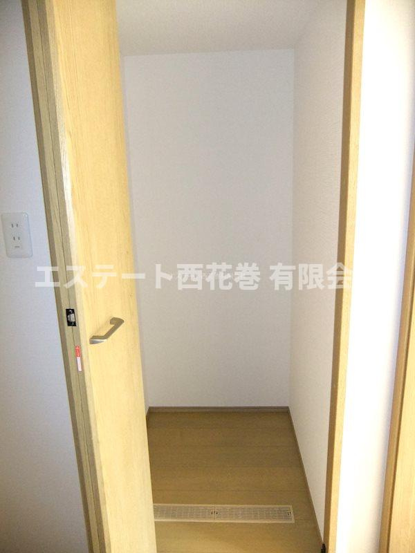 Bloom garden（ブルームガーデン）Aの収納|キッチンにある階段下収納