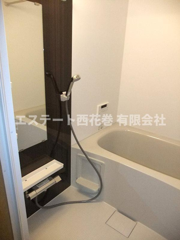 Bloom garden（ブルームガーデン）Aの浴室|追焚風呂