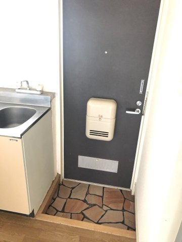 上六ハイツの玄関