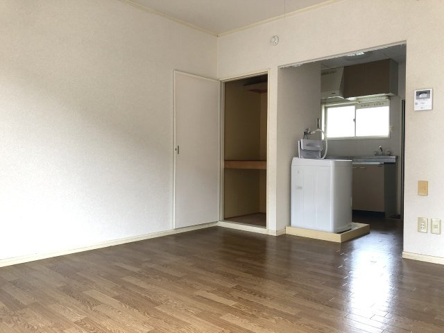 上六ハイツの居間・リビング