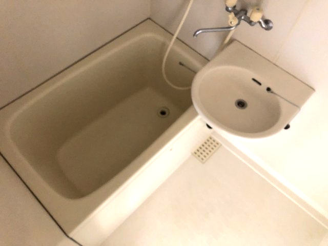 上六ハイツの浴室