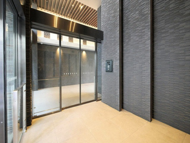 Quintet NAMBAのエントランス