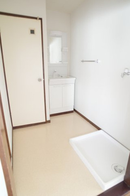 【洗面所】 | セントラルコート | 脱衣スペース広々☆　