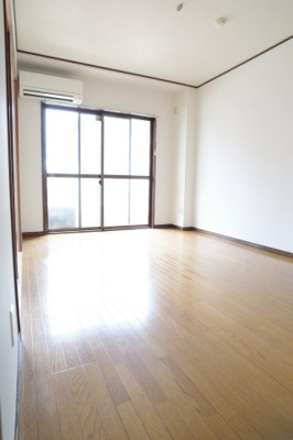 【居間・リビング】 | セントラルコート | 快適空間ここにあり☆　