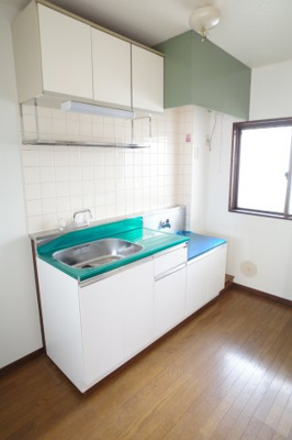 【キッチン】 | セントラルコート | お料理しやすいキッチンです☆　※SAMPLE別号室のお写真。