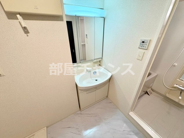 マイアトリア栄の独立洗面台