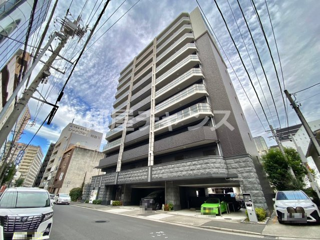プレサンス名古屋STATIONルミアスの外観