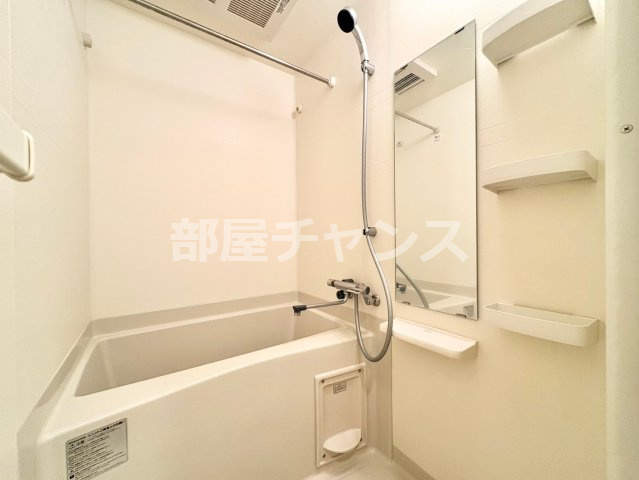 プレサンス名古屋STATIONルミアスの浴室