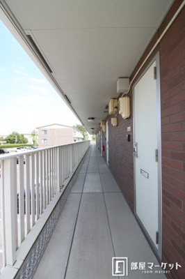 【エントランス】 | スクエアフロント