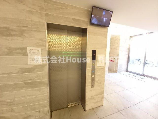 ボンニー元町のロビー